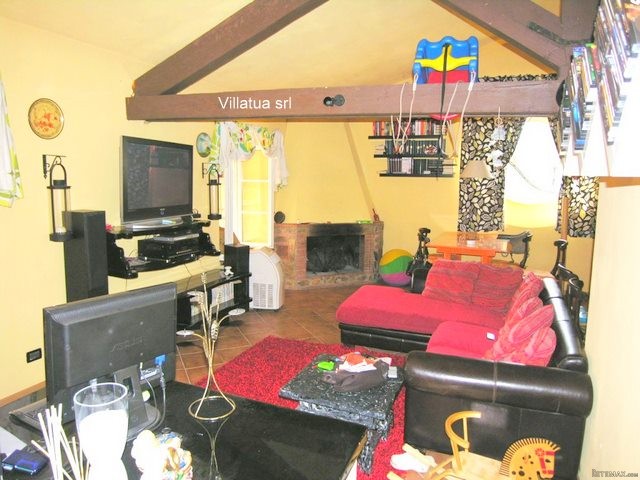Country/farmhouse - For Sale - South of.. - 2