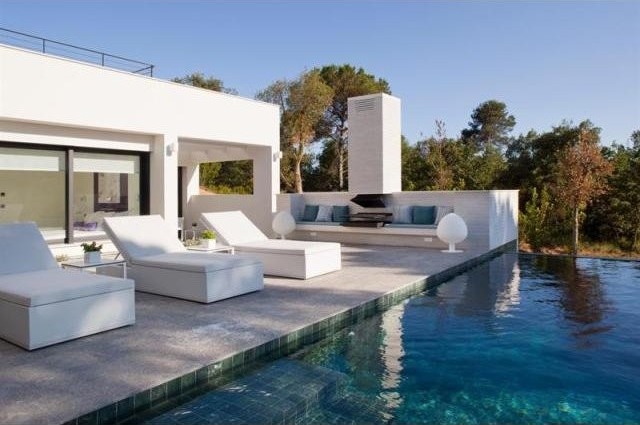 3 bedroom Detached House For Sale:.. - 2