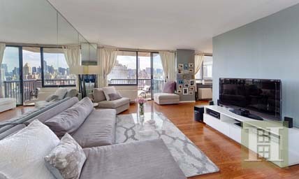 1 bedroom Apartment For Sale: 171 EAST..