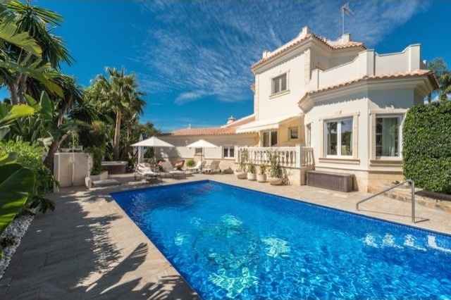 VILLA FOR SALE IN EL ROSARIO