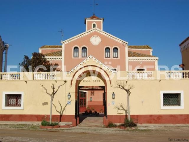 Catalogued agricultural villa