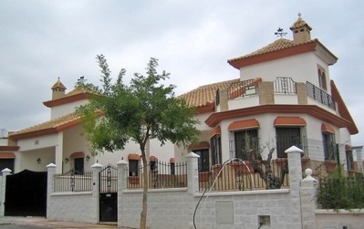 Villa - This property is a recently..