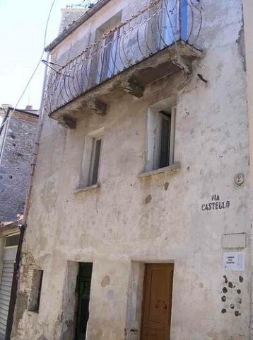 Stunning town house full of features.. - 2