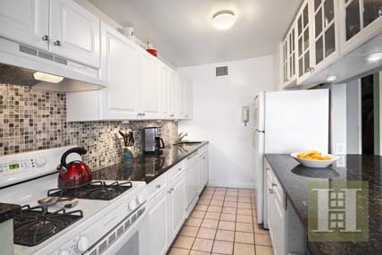 2 bedroom Apartment For Sale: 150 WEST.. - 2
