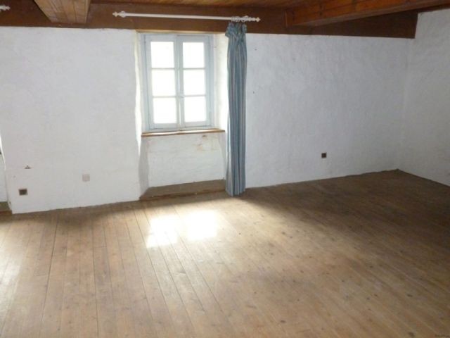 Beautiful Cottage to Renovate - 2