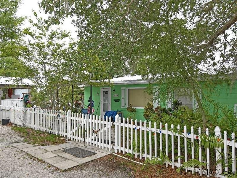 3 bedroom House For Sale: 21704 73rd.. - 2