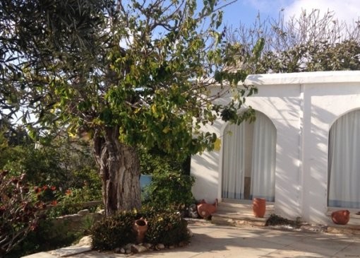 Two bedroom Traditional house for rent..