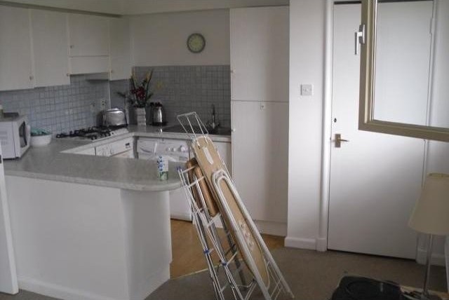 1 bed flat to rent - 2