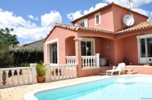 Spotless Villa with Sunny Garden and..