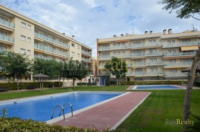 Bargain-priced apartment for sale in.. - 2