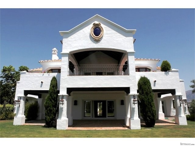 Villa for sale in Benahavis, Malaga..
