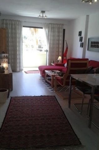 2 bedroom Apartment property for sale..