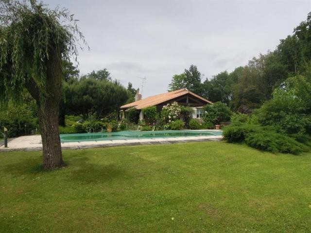3 bedroom Villa For Sale: 86240 LIGUGE - 2