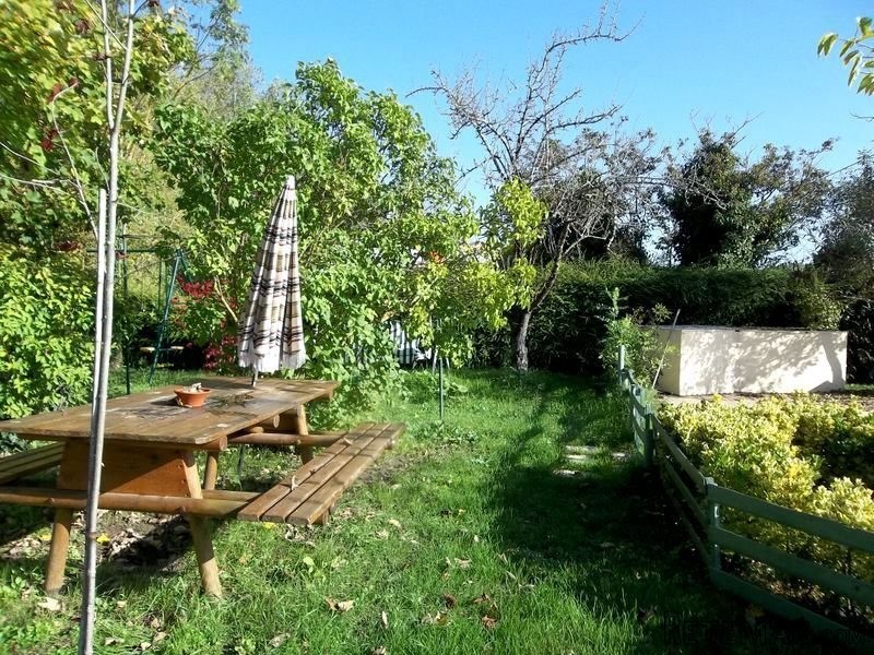 Villa Village Setting Between Cognac.. - 2