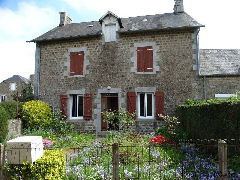 Flexible House with Outbuildings
