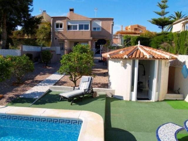 Beautiful villa in a quiet area - 2