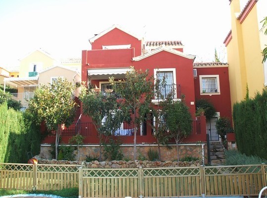 Villa for sale in Las Lomas de Pozuelo..
