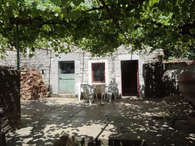 Stone House in Mandici village, Herceg..