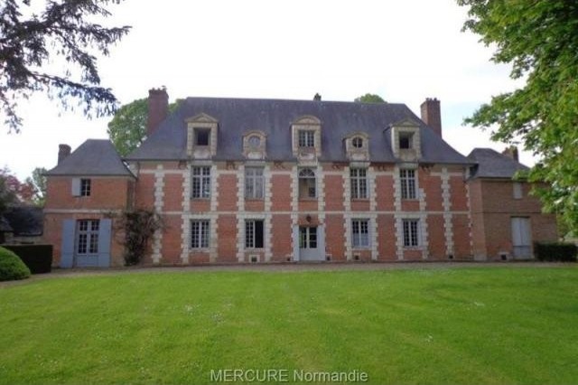9 bedroom Castle For Sale: 27000..