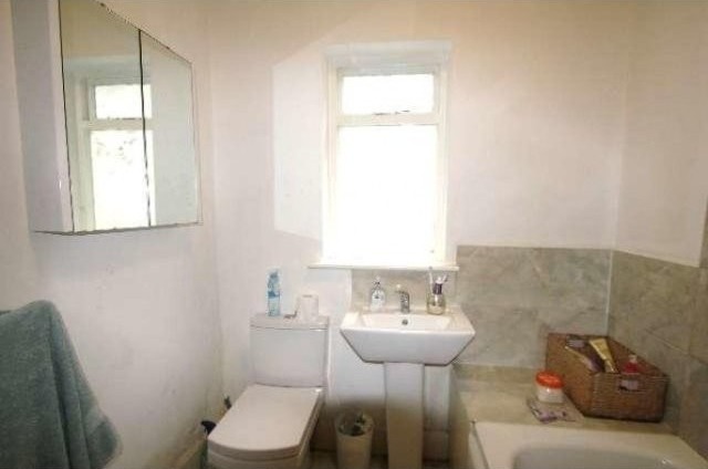 2 Bed Flat/Apartment To Let in London