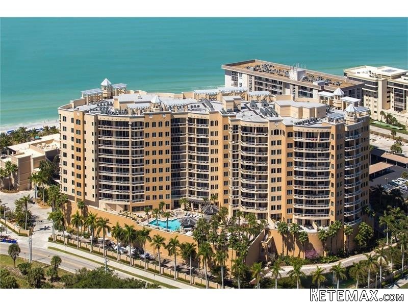 4 bedroom Town House For Sale: 1300.. - 2