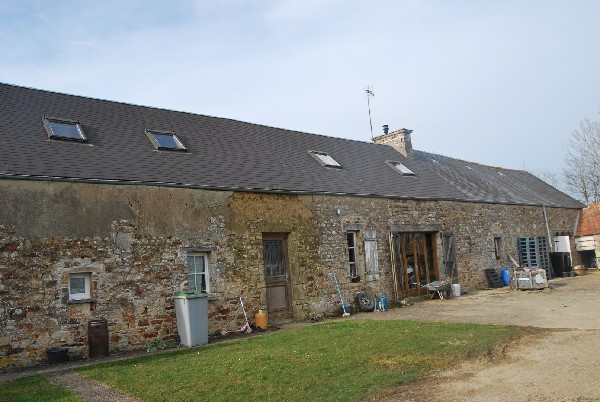 Detached Longere in Nice Spot