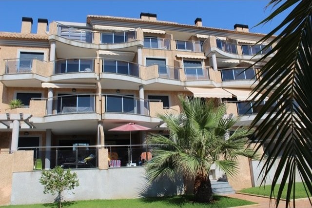 2 Bedroom Apartment in Denia - 2