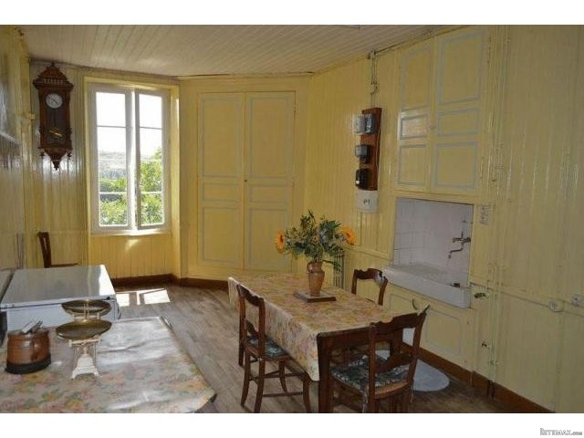 3 Bedroom Detached House For Sale - 2
