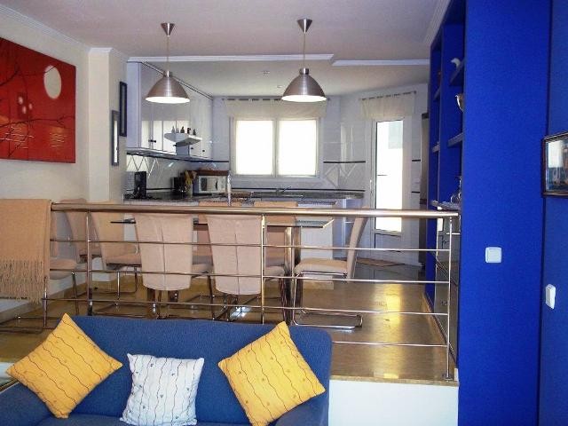 Luxury villa with 4 beds and 3 baths in.. - 2