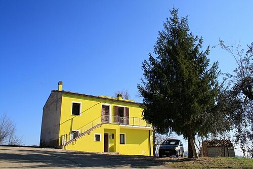 Fabulous detached property in a.. - 2