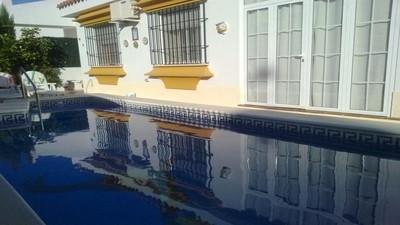 Town House - Presented in excellent.. - 2