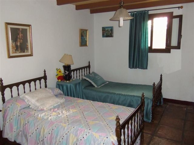 Villa - Beautiful 3 bedroom Spanish.. - 2