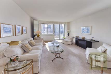 2 bedroom Apartment For Sale: 515 EAST..