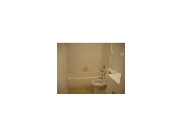 2448 NW 21 ST, Fort Lauderdale, FL 33311 - 2