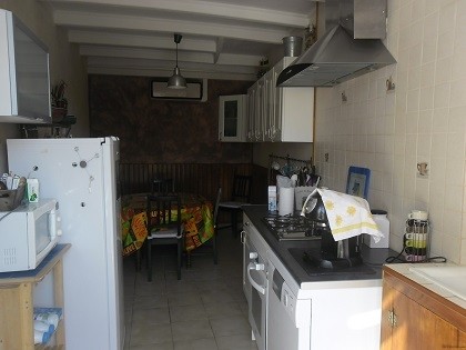 Country property close to shops - 2