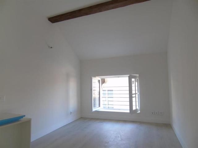 2 bedroom Flat For Sale: 86000 POITIERS.. - 2