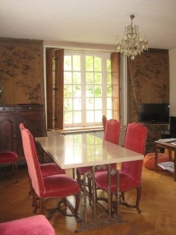 Authentic Percheron House - 2