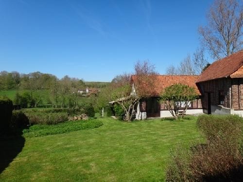 3 Bedroom Farm House For Sale - 2