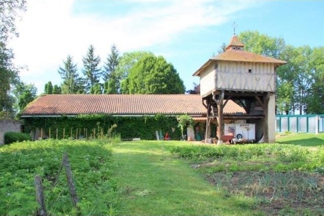 7 bedroom Manor House For Sale: 63000.. - 2
