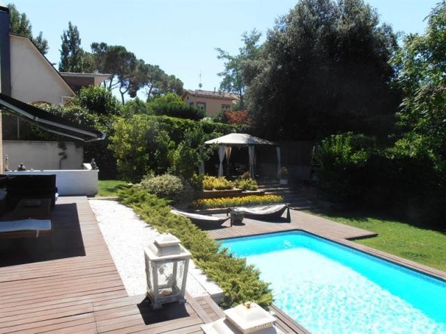 8 bedroom Detached House For Sale:.. - 2