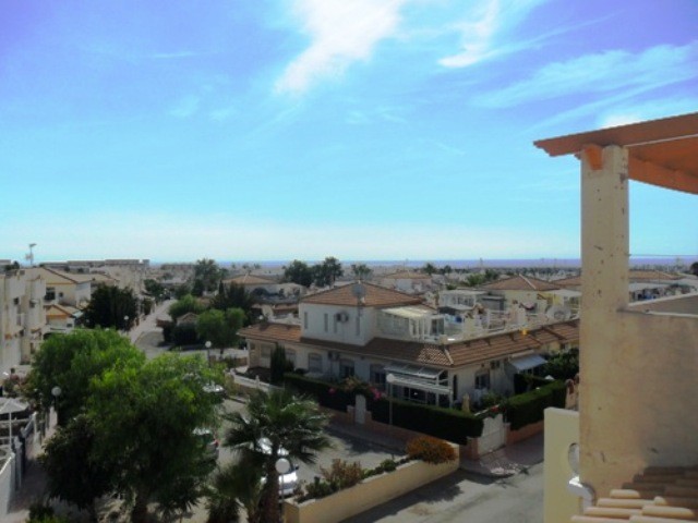 2 Bed Apartment in Los Altos - 2