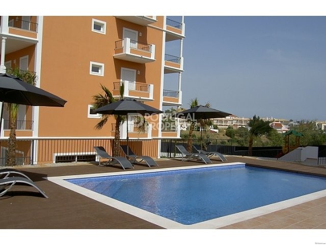 Modern 2 & 3 Bedroom Apartments with..