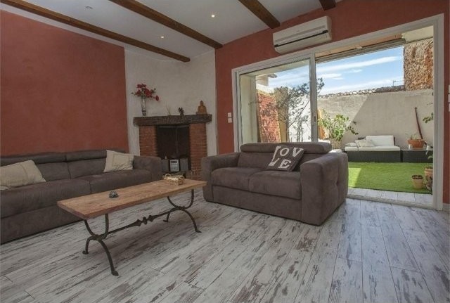 Superbe Maison De Village Avec Garage..