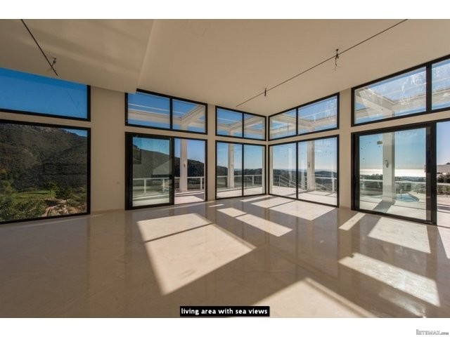 Villa for sale in Golf Montemayor.. - 2