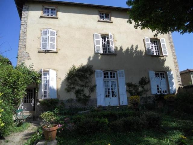 6 bedroom House For Sale: 69730 GENAY