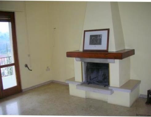 Villa - For Sale - East of Lucca &..