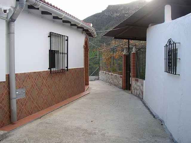 Town House - A traditional village..