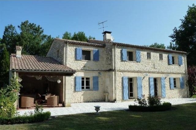 House For Sale: 33000 BORDEAUX
