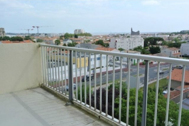 Apartment - Poitou-Charentes - For Sale - 2