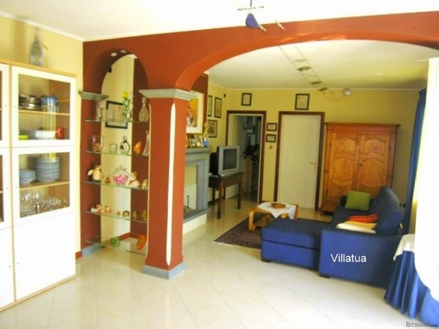 Villa - For Sale - West of Lucca &..